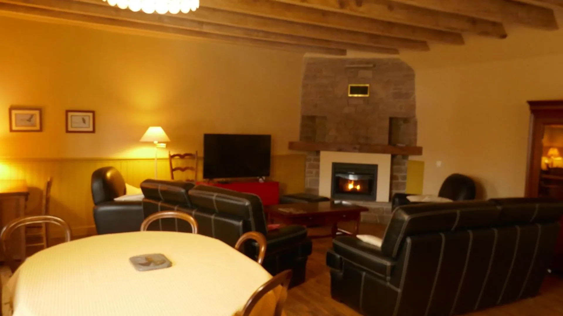 La Chaumiere Villa Avajan